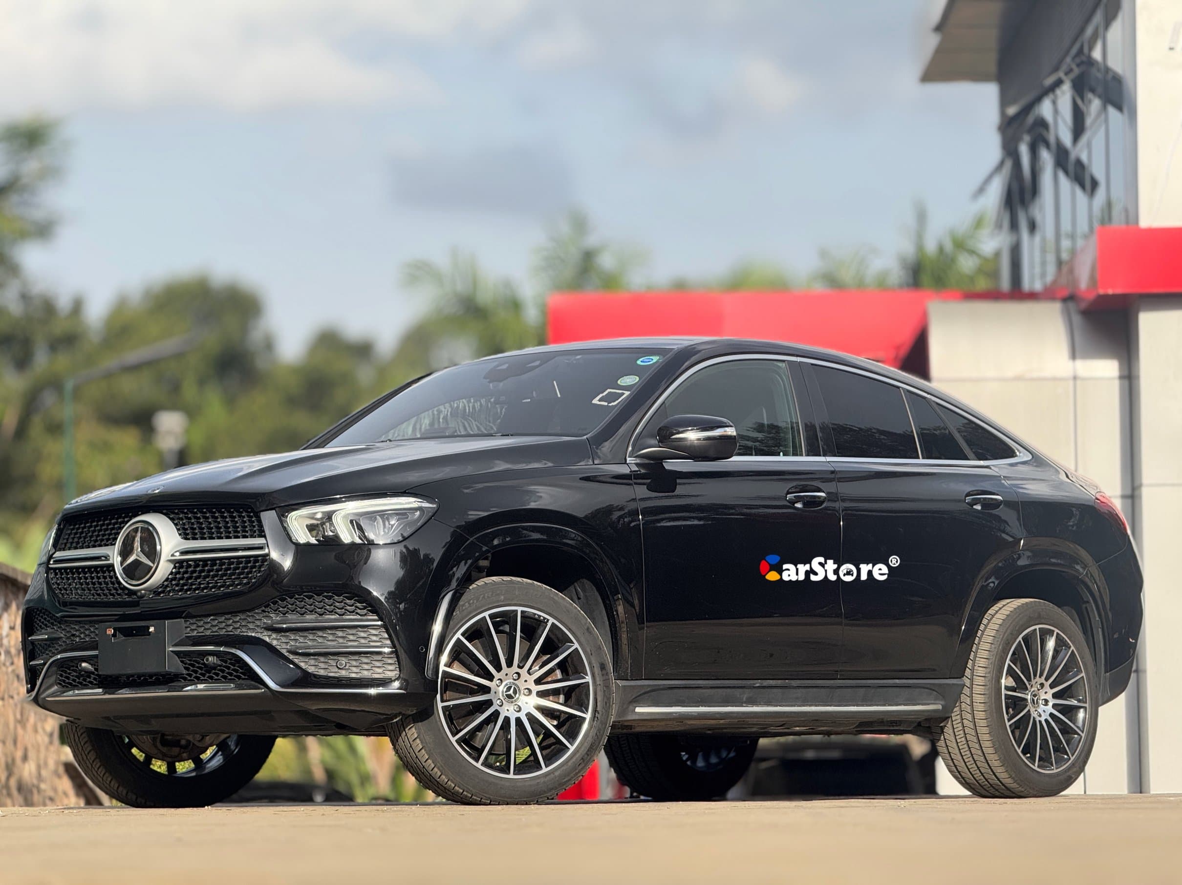 Mercedes-Benz GLE 400d 4MATIC view 2