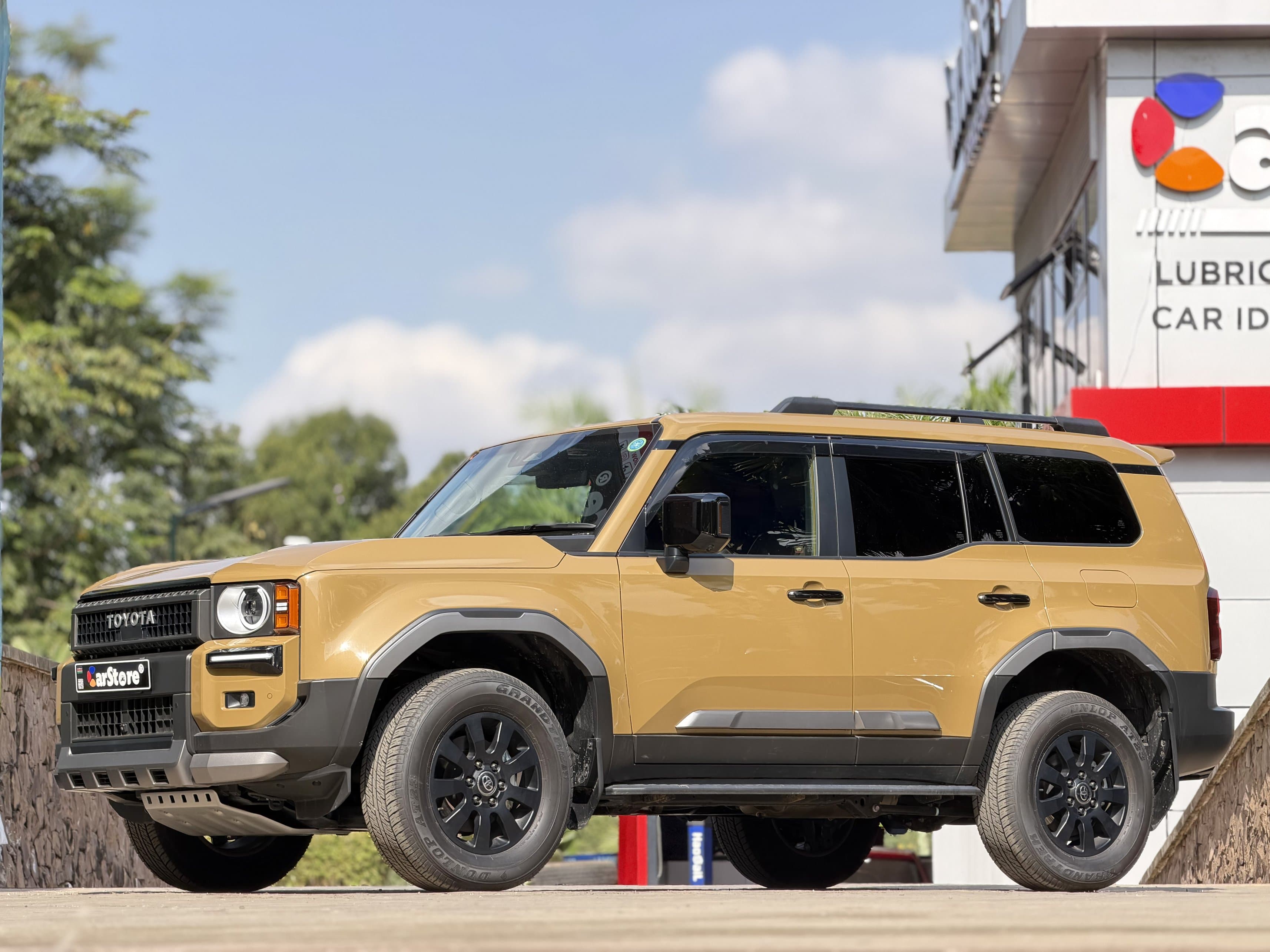 Toyota Land Cruiser Prado J250 view 2